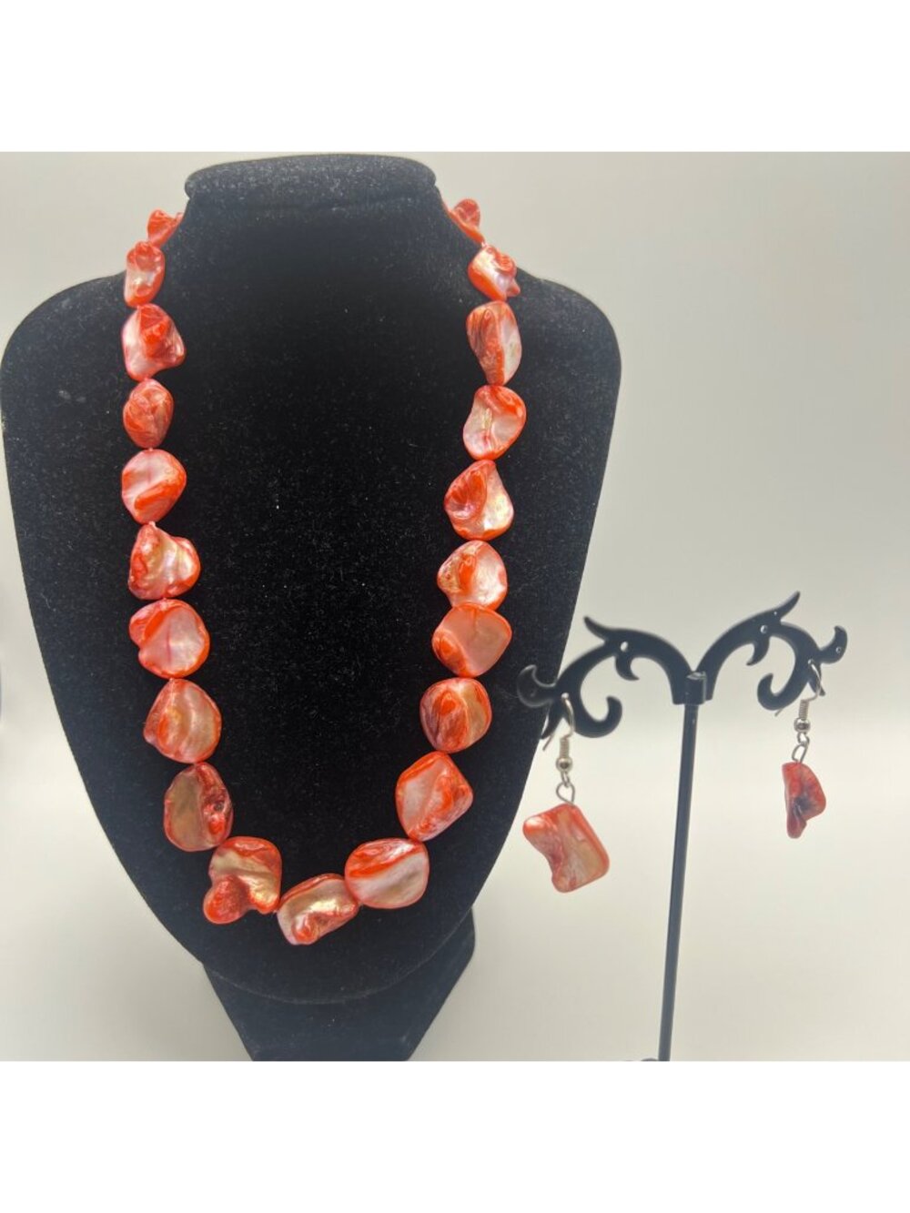 Red Dyed Shell Necklace Earrings Set Mother-Of-Pearl Statement Coastal Boho